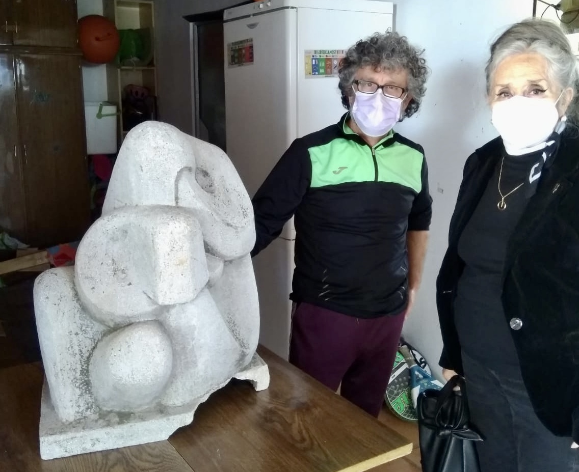 e6b5842a-3aff-4b60-b4c3-97757b56ab5f